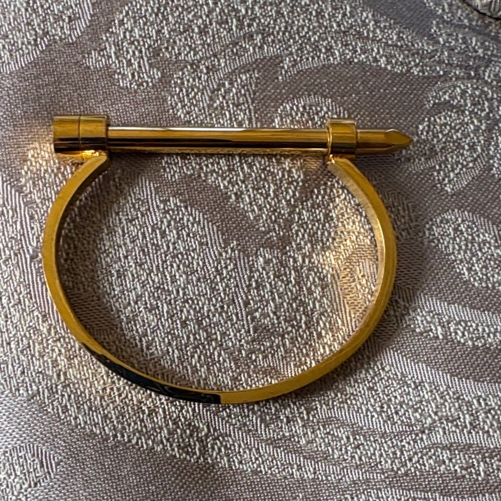 Nail it bangle - Picture 3 of 4